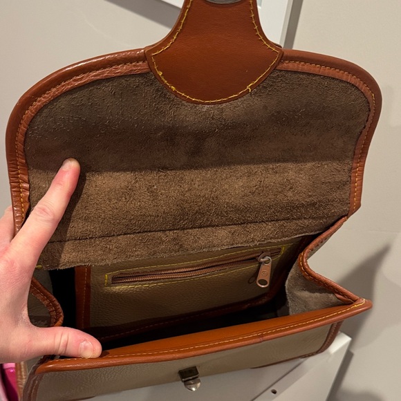 Dooney & Bourke vintage leather handbag with suede interior lining - Picture 7 of 7